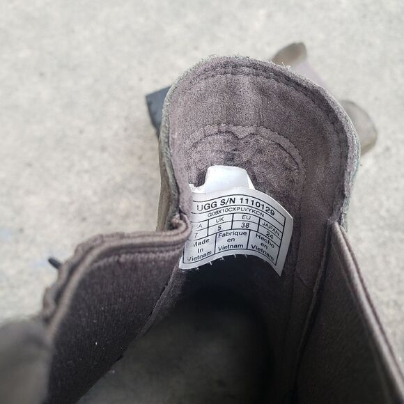 UGG BONHAM - Womens Boots - SIZE 7 - Picture 11 of 11